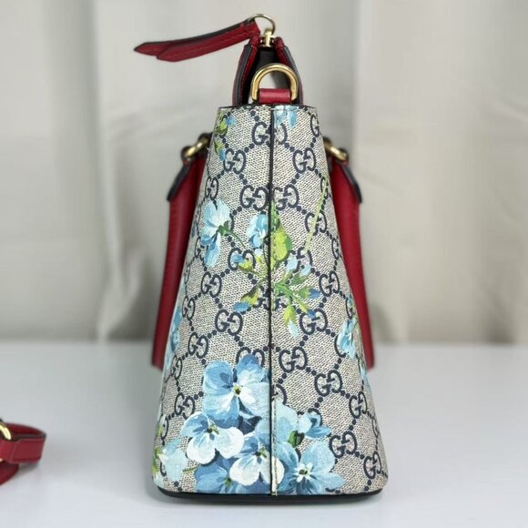 Gucci GG Logo Supreme Flower Shoulder Bag with Red Handles & Floral Design - Picture 4 of 11
